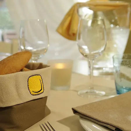 Oda ve Kahvaltı Locanda Dogana 4*
